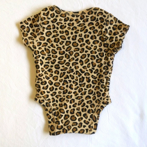 old navy leopard print short sleeve bodysuit diaper shirt 0-3 months baby girl - Picture 4 of 5